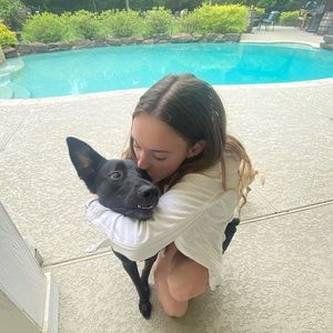 Meet your Posher, Isabella